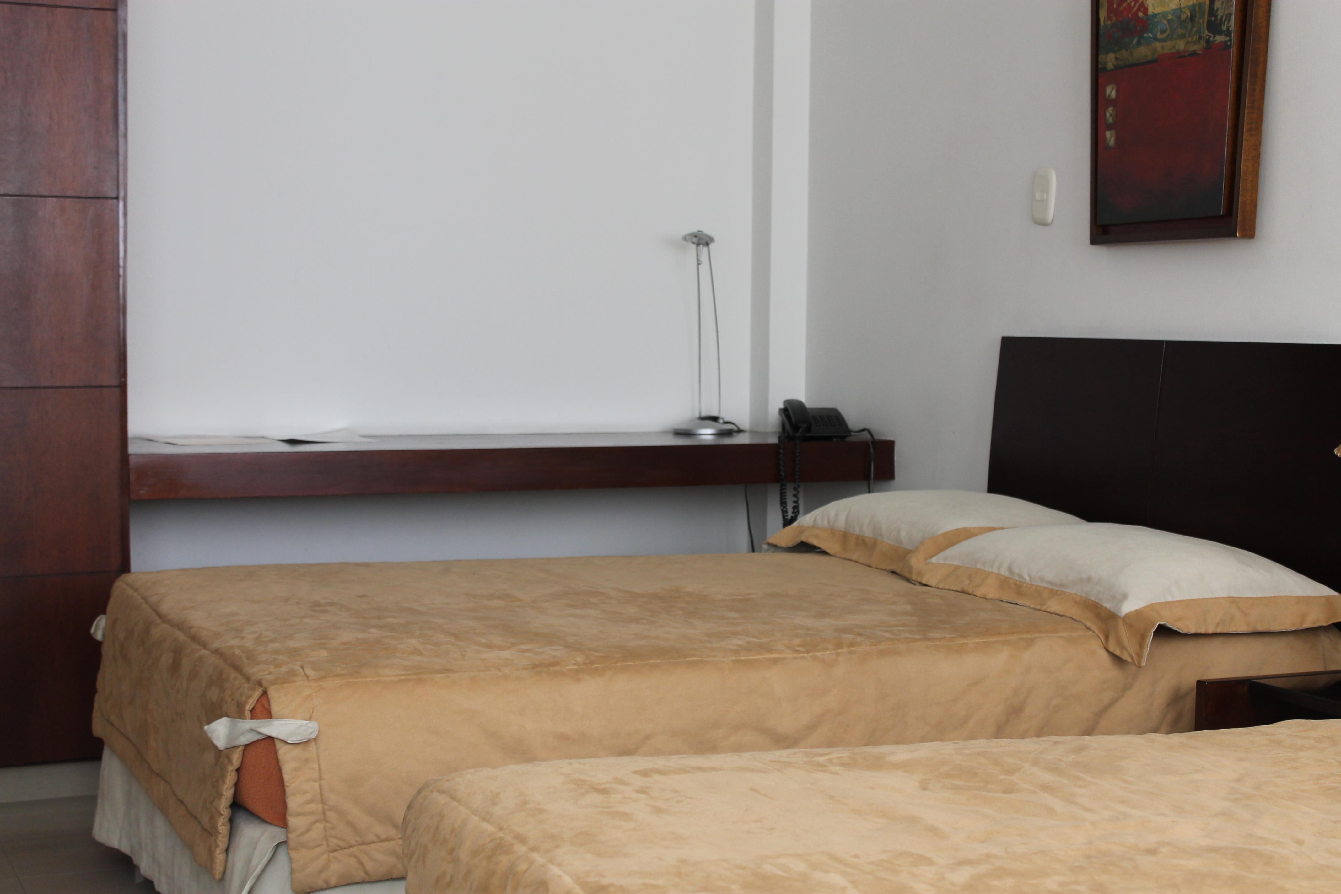 Hotel Cuarta Avenida กาลี ภายนอก รูปภาพ