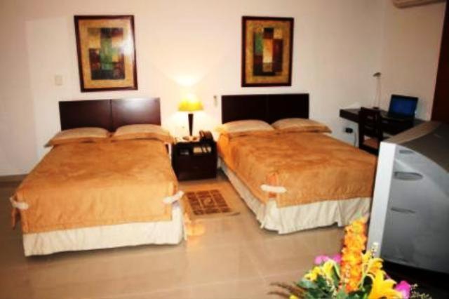 Hotel Cuarta Avenida กาลี ภายนอก รูปภาพ